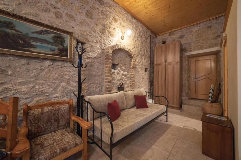 Apartmán Menecrates Rustic Ágios Matthaíos Exteriér fotografie