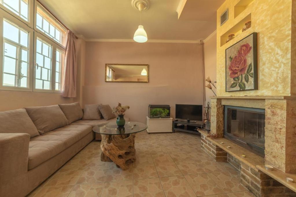 Apartmán Menecrates Rustic Ágios Matthaíos Exteriér fotografie