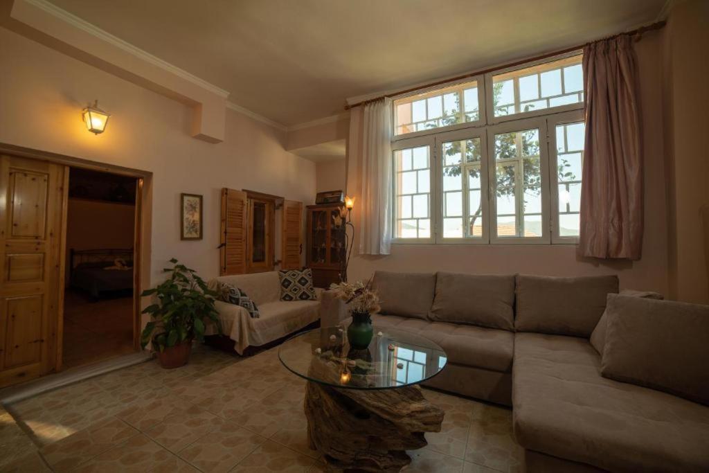 Apartmán Menecrates Rustic Ágios Matthaíos Exteriér fotografie