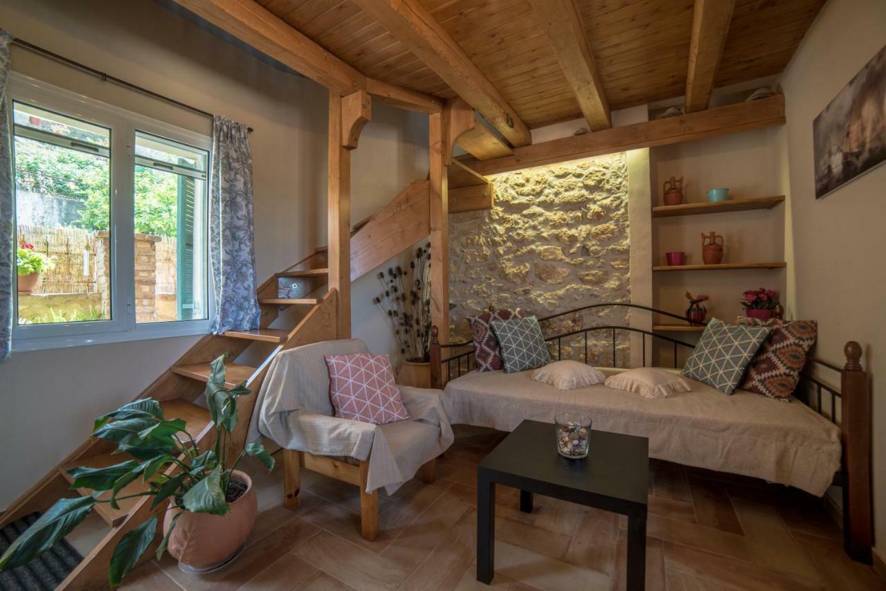 Apartmán Menecrates Rustic Ágios Matthaíos Exteriér fotografie