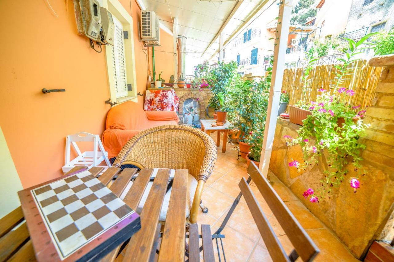Apartmán Menecrates Rustic Ágios Matthaíos Exteriér fotografie